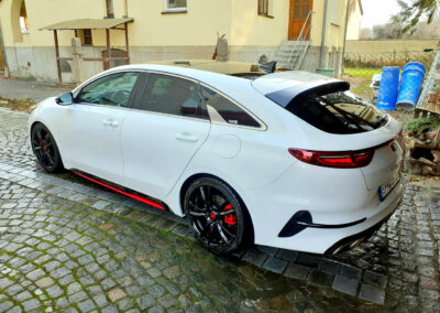 KIA Lack aufbereitet - fahrzeugaufbereitung - Philipp Roeder