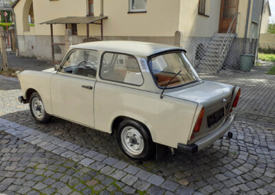 Trabant6 - fahrzeugaufbereitung - Philipp Roeder